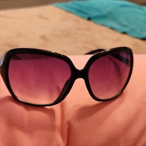 💥FALLSALE💥 Two Pair Chic Black and Tortoise Shell Sunglasses